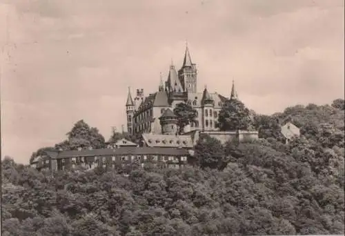 unbekannter Ort - Schloss auf Berg