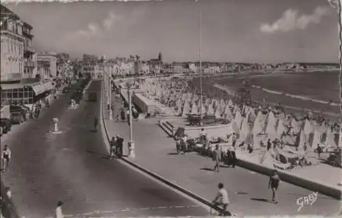 Frankreich - Frankreich - Les Sables-d’Olonne - La Plage - 1954