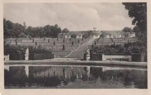 Potsdam, Sanssouci - mit Goldfischteich