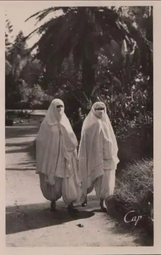 Mauresques en promenade - ca. 1950