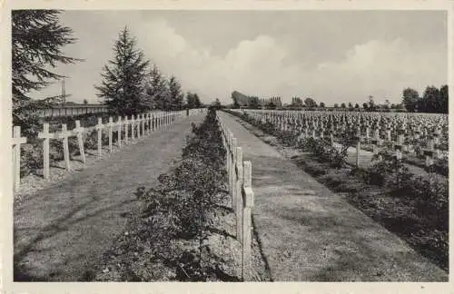 Belgien - Ieper - Belgien - St-Carolus frans Kerkhof