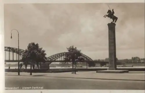 Düsseldorf - Ulanendenkmal