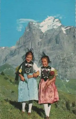 Schweiz - Schweiz - Grindelwald - Berner Trachtenmädchen mit Wetterhorn - ca. 1965