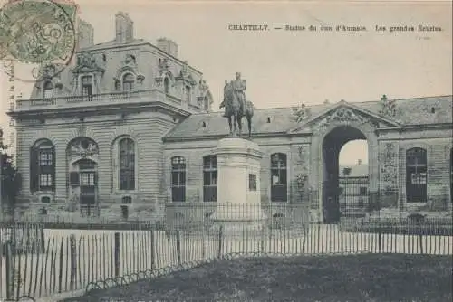 Frankreich - Chantilly - Frankreich - Statue du due de Aumals