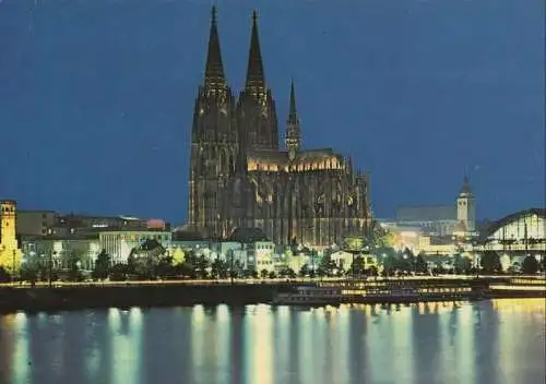 Köln - Dom in Festbeleuchtung