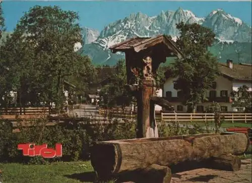 Österreich - Wilder Kaiser - Österreich - Malerischer Dorfbrunnen