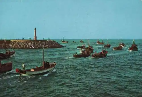 Spanien - Spanien - Cambrils - Barcas saliendo a la pesca - ca. 1980