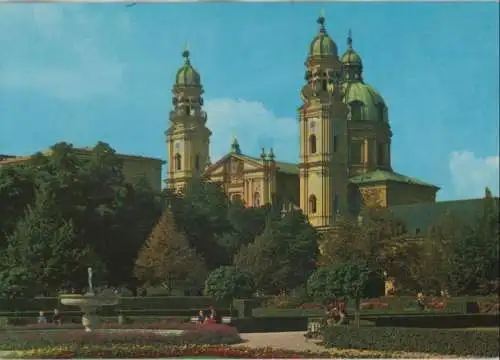 München - Theatinerkirche vom Hofgarten - 1984