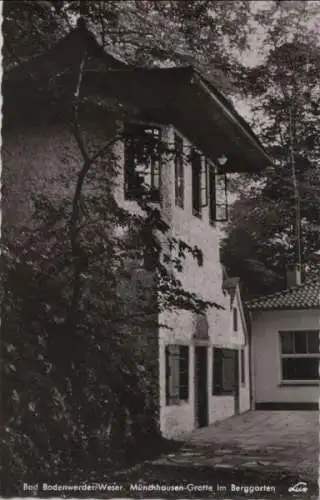 Bodenwerder - Münchhausen-Grotte im Berggarten - ca. 1960