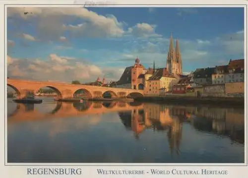 Regensburg - Brücke und Kirche