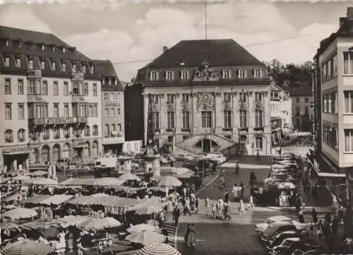 Bonn - Marktplatz mit Rathaus