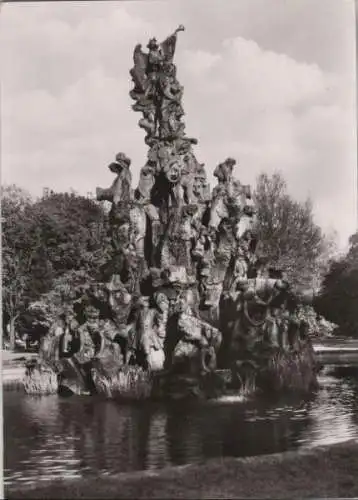 Erlangen - Hugenottenbrunnen im Schloßpark - 1968