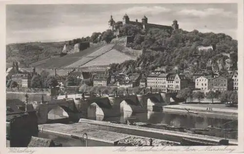 Würzburg - Mainbrücke und Marienberg - ca. 1955