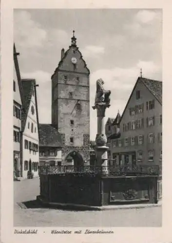 Dinkelsbühl - Wörnitztor mit Löwenbrunnen - ca. 1950