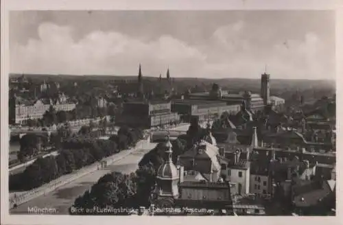 München - Blick auf Ludwigsbrücke und Deutsches Museum - 1940