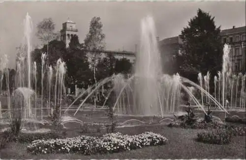 Karlsruhe - Wasserspiele am Festplatz - ca. 1960