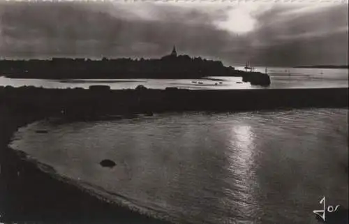 Frankreich - Frankreich - Roscoff - Soleil couchant se refletant sur le port - ca. 1955