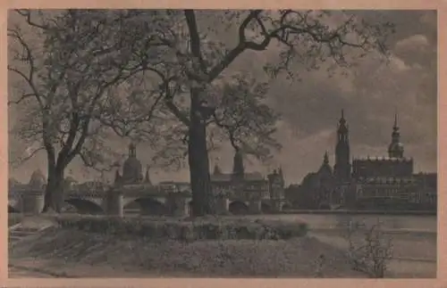 Dresden - vom Königsufer aus - ca. 1940