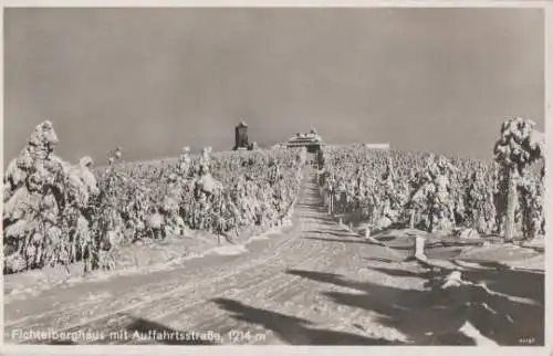 Fichtelberg-Haus mit Auffahrtsstraße - ca. 1935