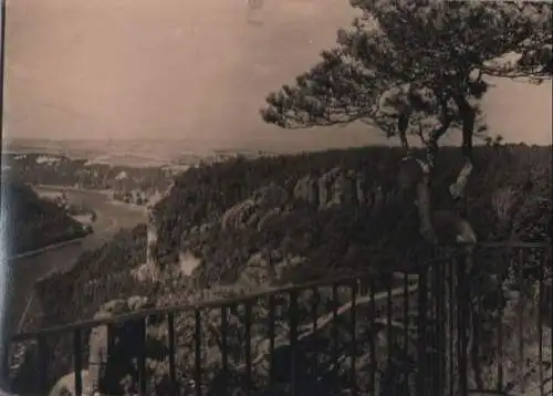 Wehlen - Blick vom Basteifelsen - 1962