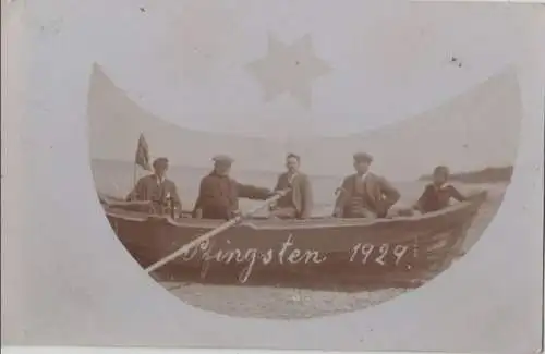 Männer im Boot Pfingsten 1929