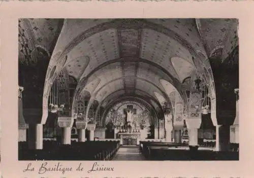 Frankreich - Frankreich - Lisieux - Basilique, La Crypte, vue generale - 1953