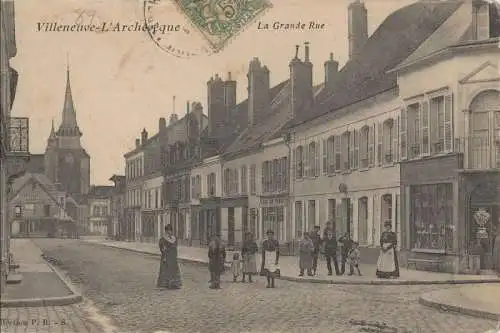 Frankreich - Villeneuve-l’Archevêque - Frankreich - Grande Rue