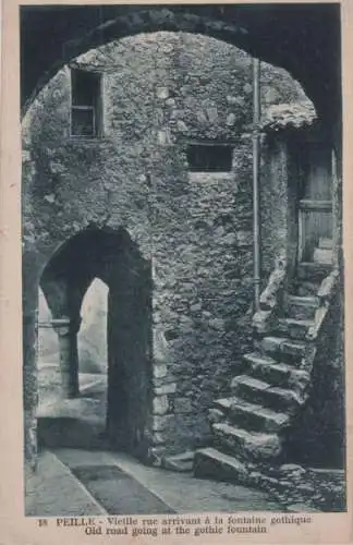 Frankreich - Frankreich - Peille - Vieille rue arrivant a la fontaine gothique - ca. 1935