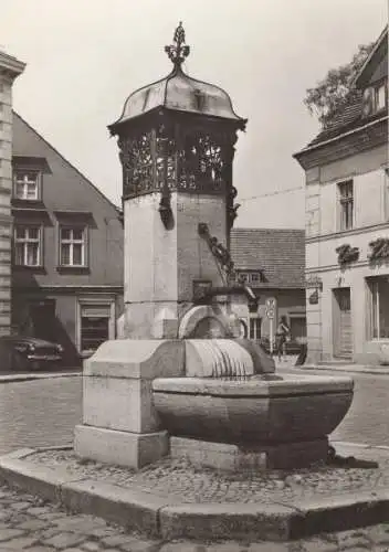 Buckow - Brunnen am Markt