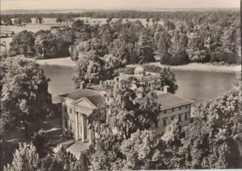 Wörlitz - Schlossmuseum und See