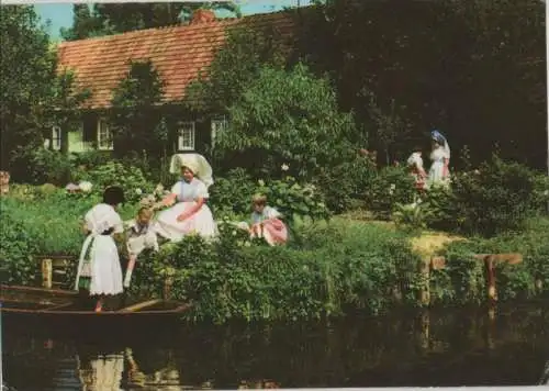 Spreewald - Frauen am Wasser