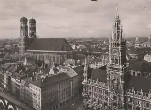 München - Rathaus und Frauenkirche - 1963