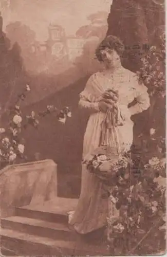 Frau und Blumen - 1923