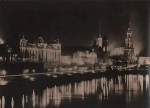 Dresden - Altstädter Ufer im Scheinwerferglanz - 1962