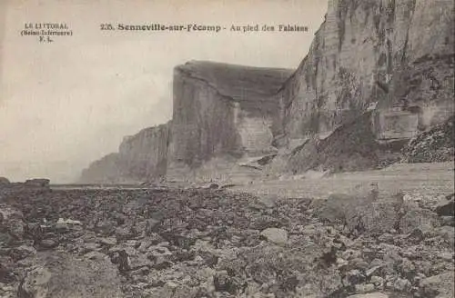 Frankreich - Senneville-sur-Fecamp - Frankreich - Au pied des Falaises