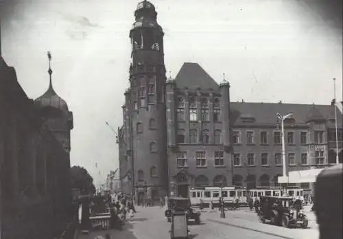 Essen - Triebwagen an Hauptpost