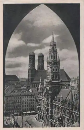 München - Rathaus und Frauenkirche - ca. 1955