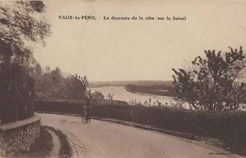 Frankreich - Vaux-le-Penil - Frankreich - La descente