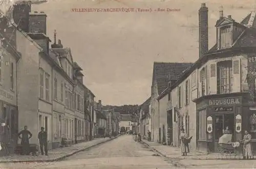 Frankreich - Villeneuve-l’Archevêque - Frankreich - Rue Danton