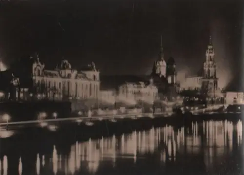 Dresden - Altstädter Ufer im Scheinwerferglanz - 1962