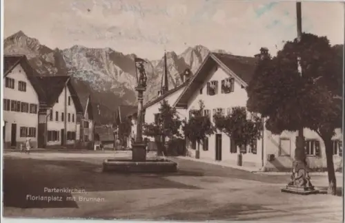 Partenkirchen - Florianplatz mit Brunnen - 1928