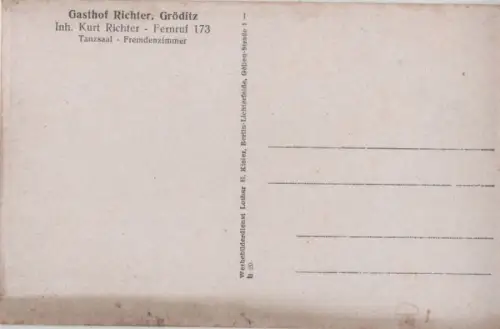 Gröditz - Kriegerdenkmal mit Kirche