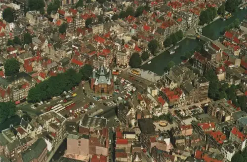 Niederlande - Niederlande - Amsterdam - Luchtopname van de Waag - ca. 1985