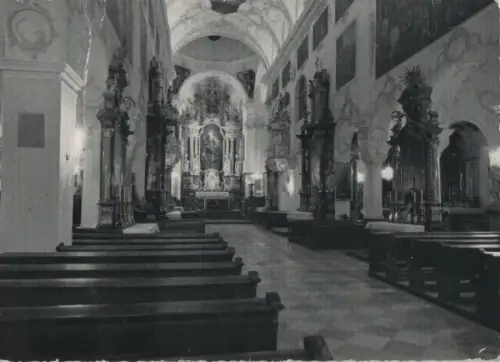 St. Peter - Kircheninneres der Stiftskirche