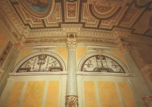 Dresden - Semperoper, oberes Rundfoyer - ca. 1985