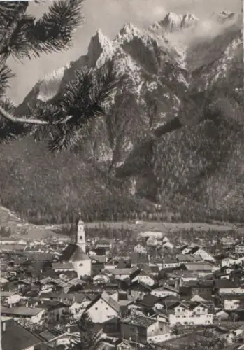 Mittenwald gegen Karwendelgebirge - ca. 1955
