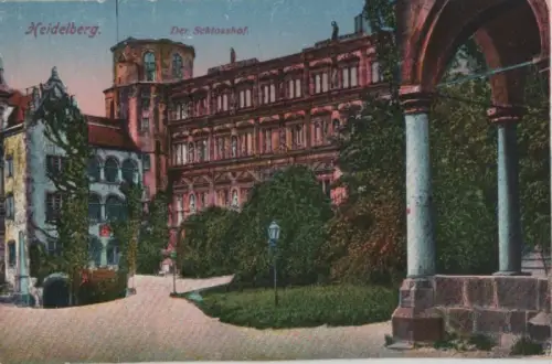 Heidelberg (Neckar) - Schlosshof