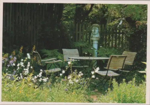 Lass dich nieder Sitzecke im Gras