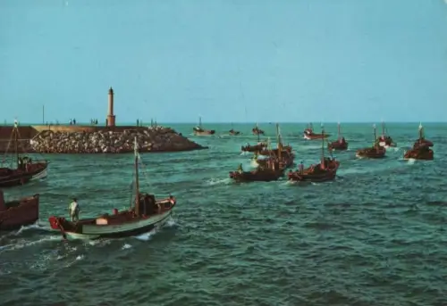 Spanien - Spanien - Cambrils - Barcas saliendo a la pesca - ca. 1980