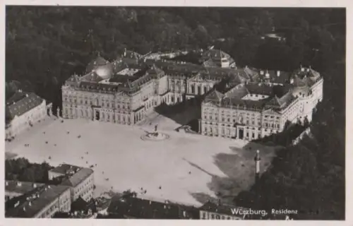 Würzburg - Wrzburg Residenz - Luftbild - 1952